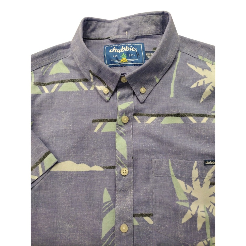 Chubbies Short Sleeve Button Down Shirt Mens Medium Purple With Aztec Print
